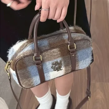 Женская сумка в винтажную клетку MBTI в стиле колледжа, новая модная сумка для боулинга, эстетичная оригинальная женская подушка, сумка через плечо.