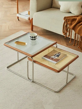 Журнальный столик среднего возраста, небольшой комбинированный диван из нержавеющей стали, известный в Интернете Instagram столик из плетеного ротанга со стеклянным краем