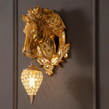 Настенный светильник в виде головы лошади в европейском стиле с гальваническим декоративным фоном для элитного освещения в клубах и вестибюлях отелей