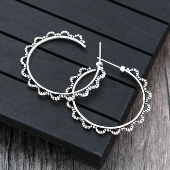 Простые серьги-кольца серебристого цвета для женщин, Винтажные металлические спиральные бусины с гравировкой, индивидуальные серьги ручной работы, Свадебные украшения, подарок